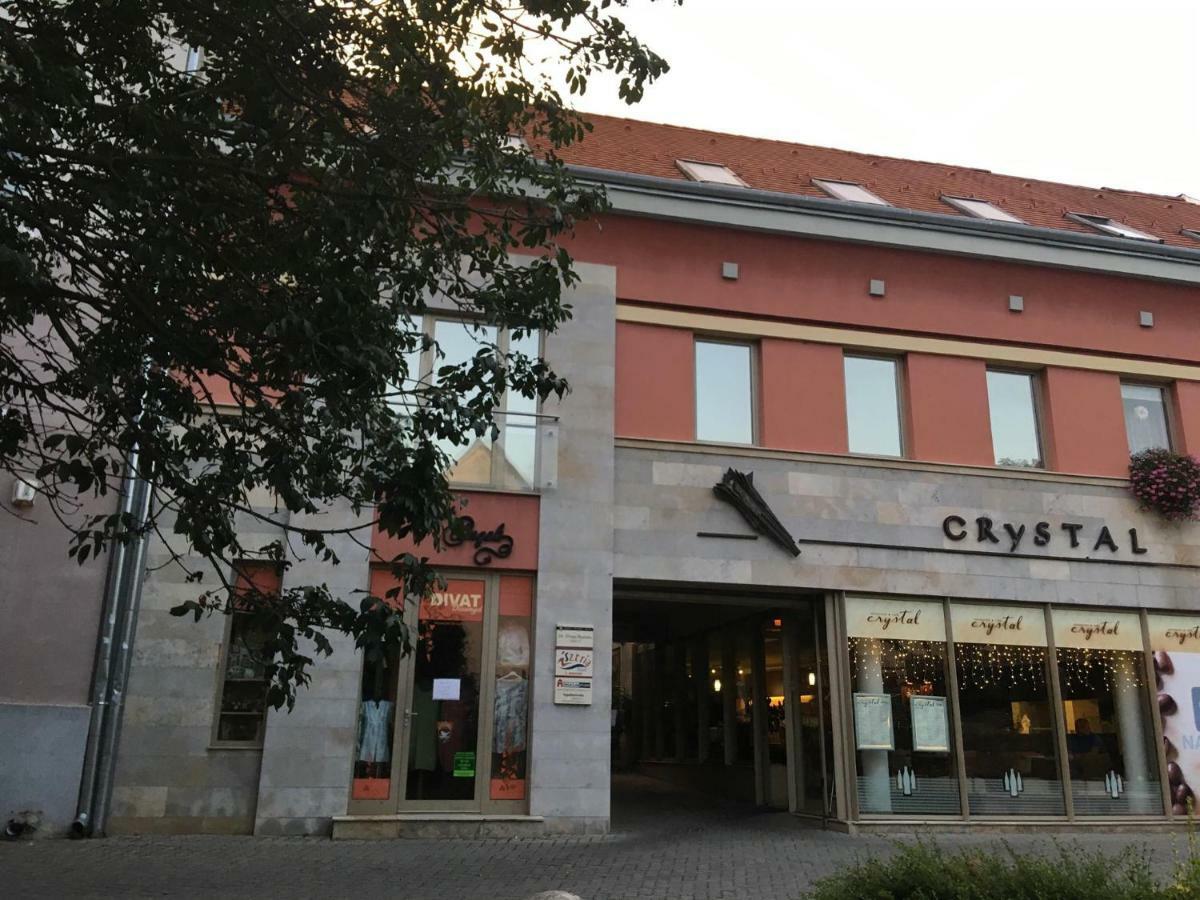 Centrum - A. Apartman Печ Экстерьер фото
